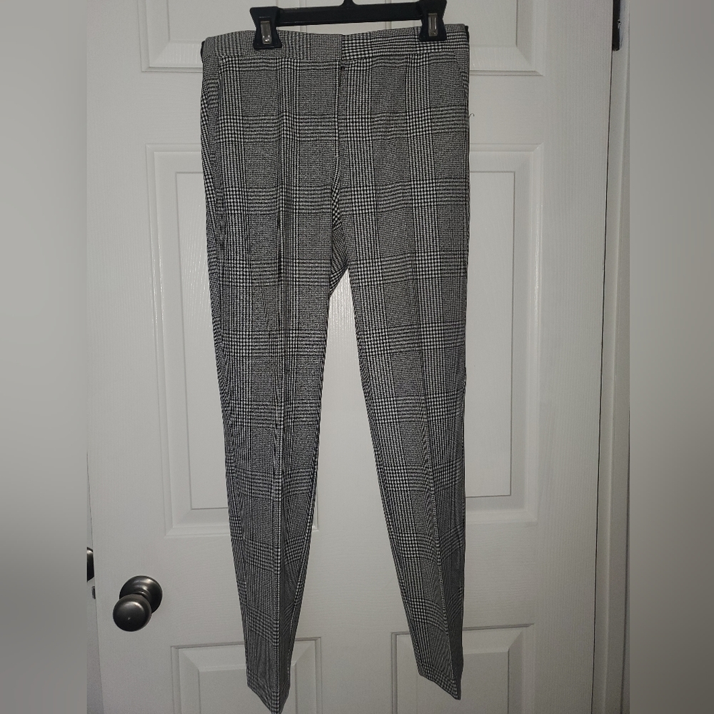 ZARA black/white slim fit ankle lenth dress pant size M